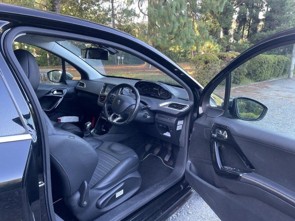 【最終】プジョー208 ５MT 車検切れ