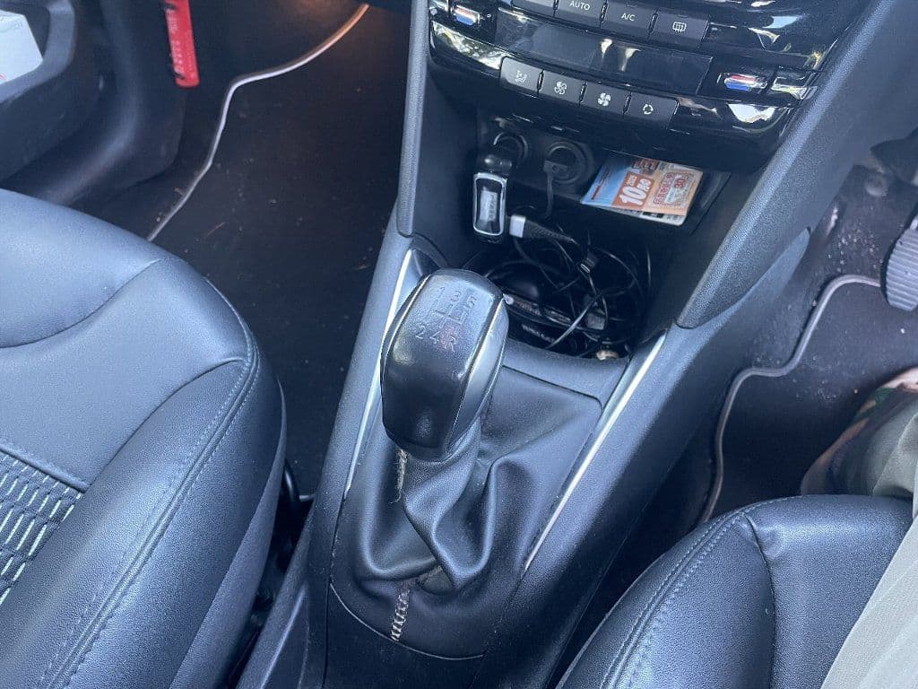 【最終】プジョー208 ５MT 車検切れ