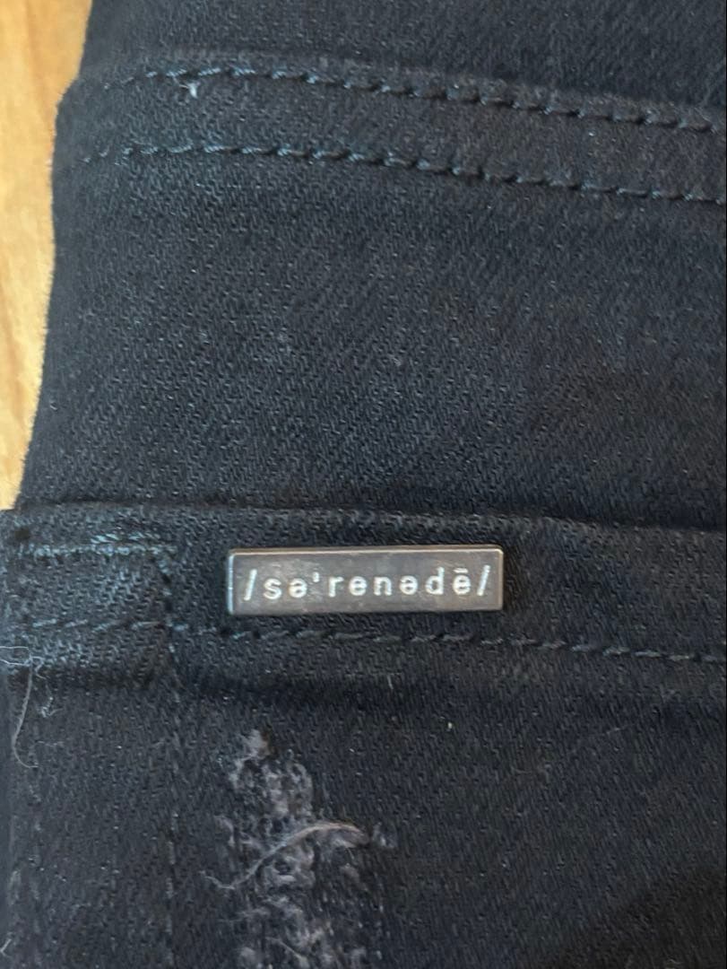 Serenadeフィットデニム ブラック 28インチ