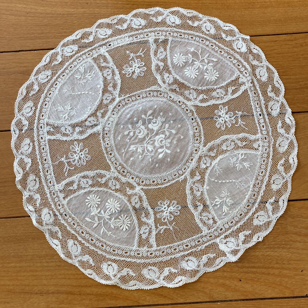 アンティークノルマンディーレースドイリーA