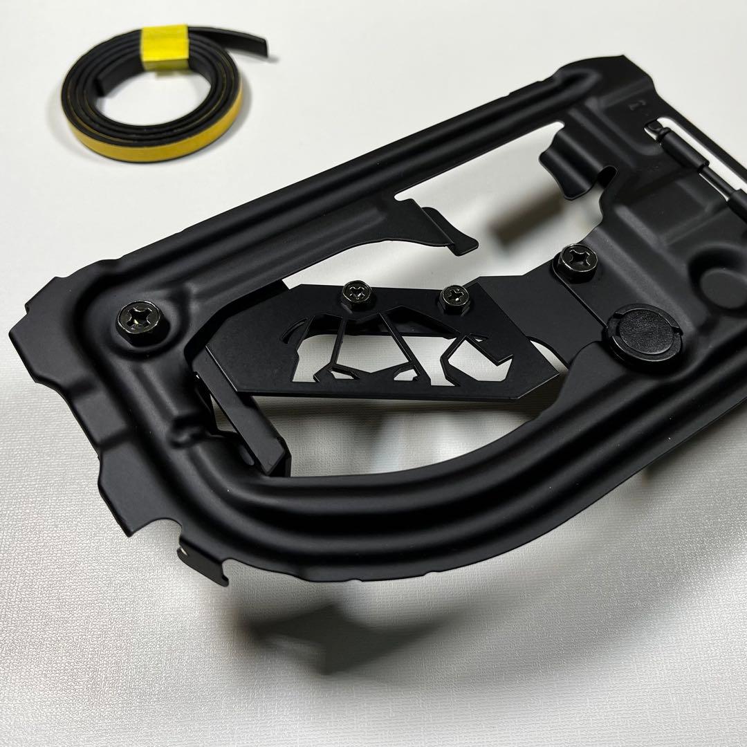 JB64ジムニーJB74シエラ用前向きサイVerスケルトン型燃料リッド