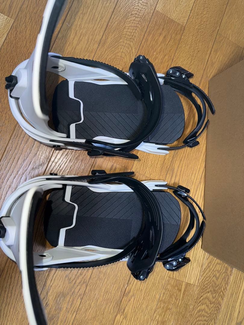 SALOMON スノーボードビンディング rhythm ホワイト L