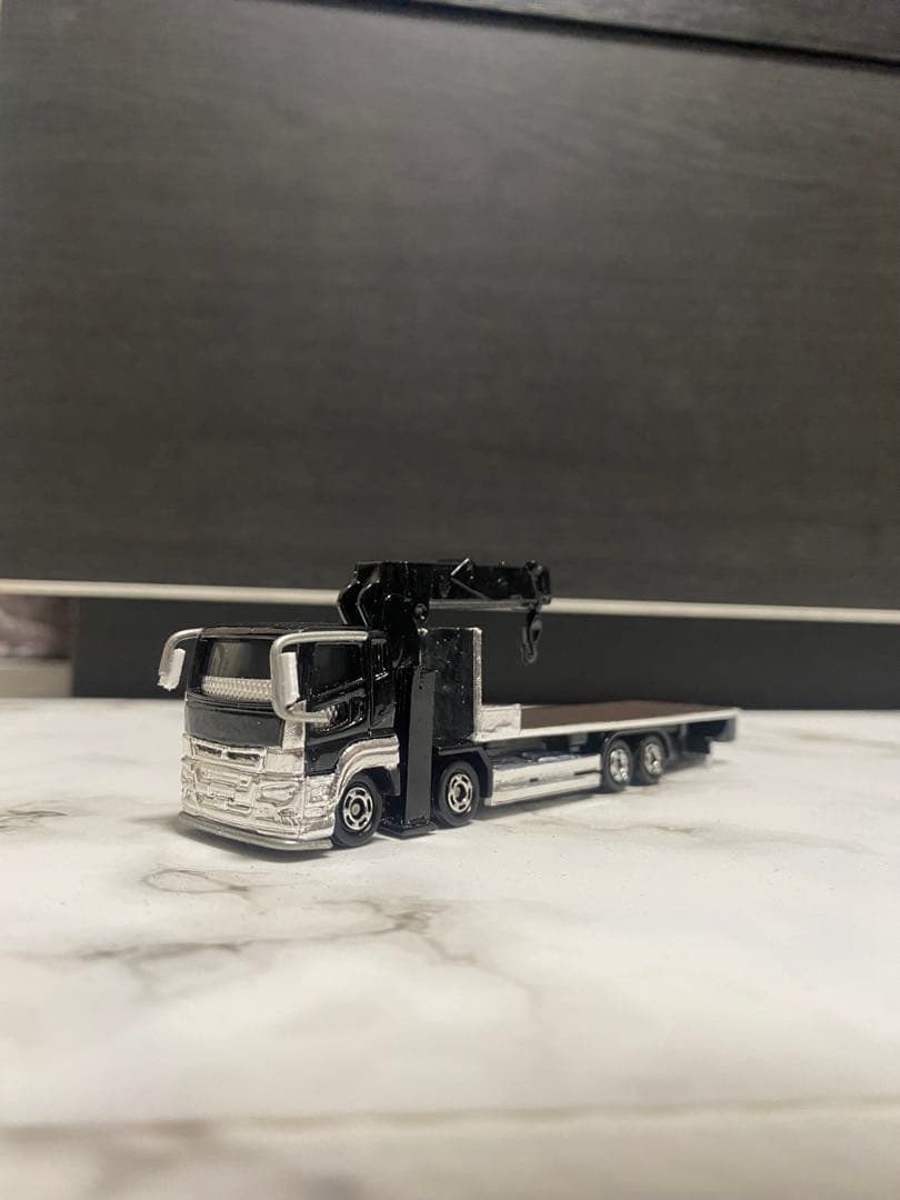 トミカ　スーパーグレート4軸ユニック車