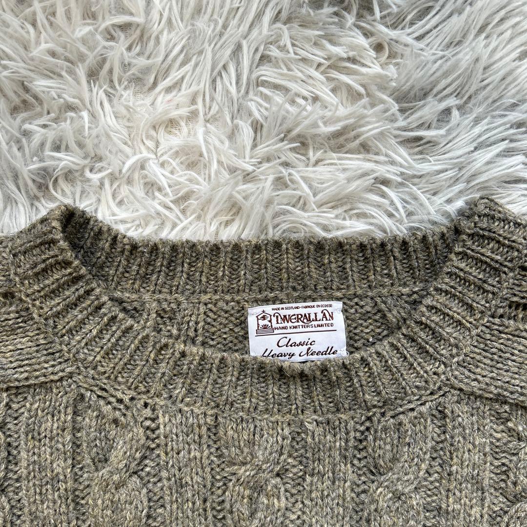 【美品】INVERALLAN ケーブルニット カーキ系 36サイズ 英国製