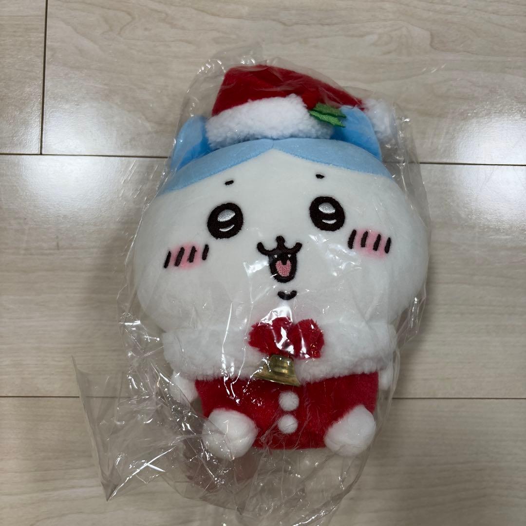 楽一番公式アカウント02専用 ちいかわ サンタさんだ！ぬいぐるみS(ハチワレ)