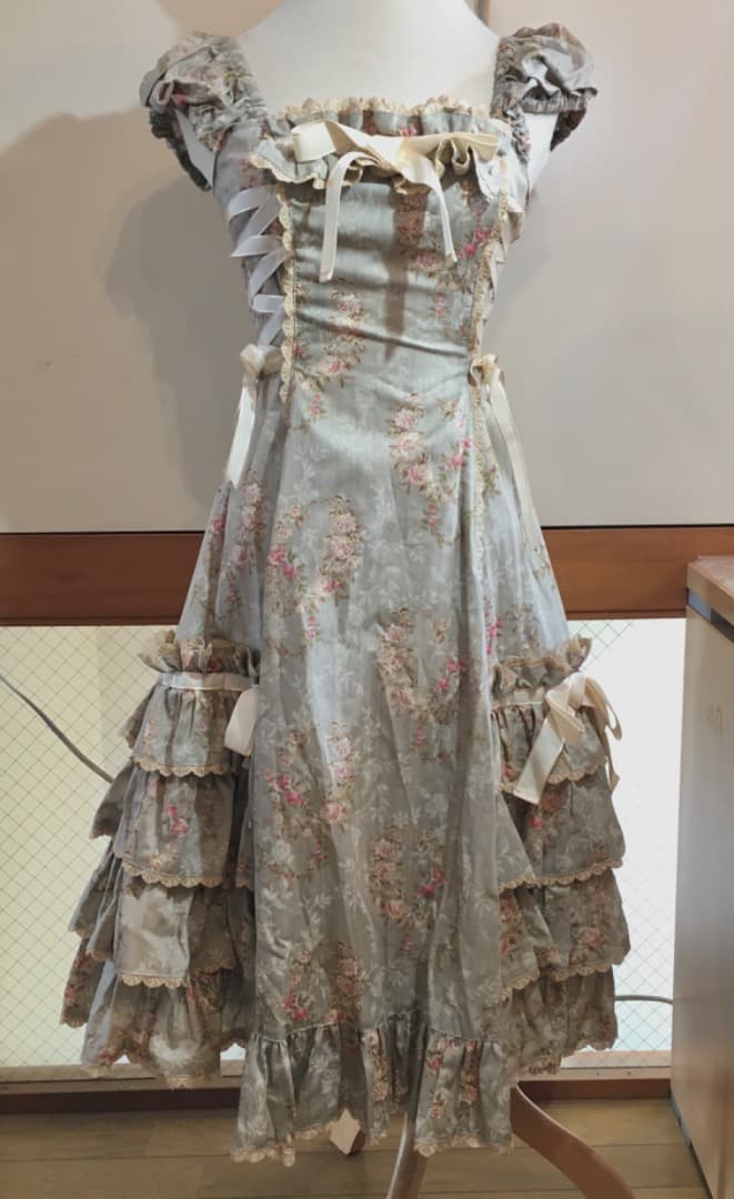 ○juliette et justine バラの花束のローブ ワンピース