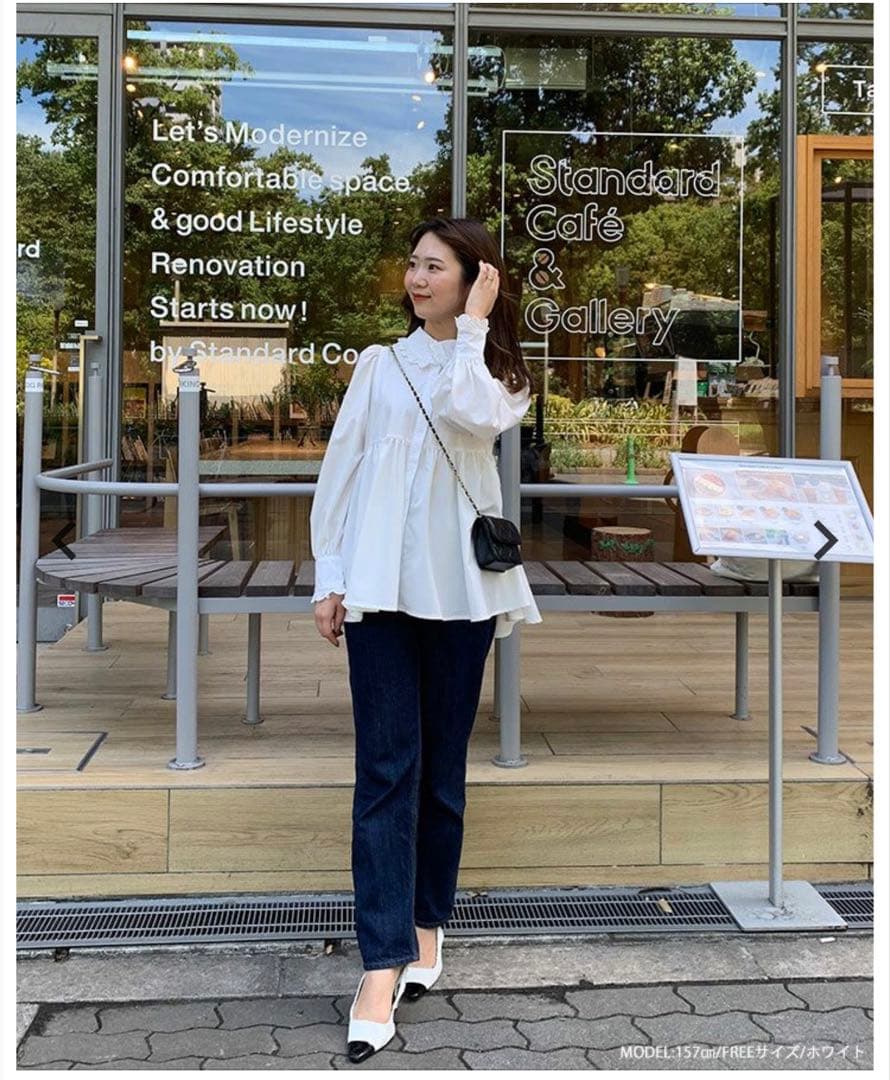 試着のみ！fitmoreホワイト フリル付きAラインシャツ