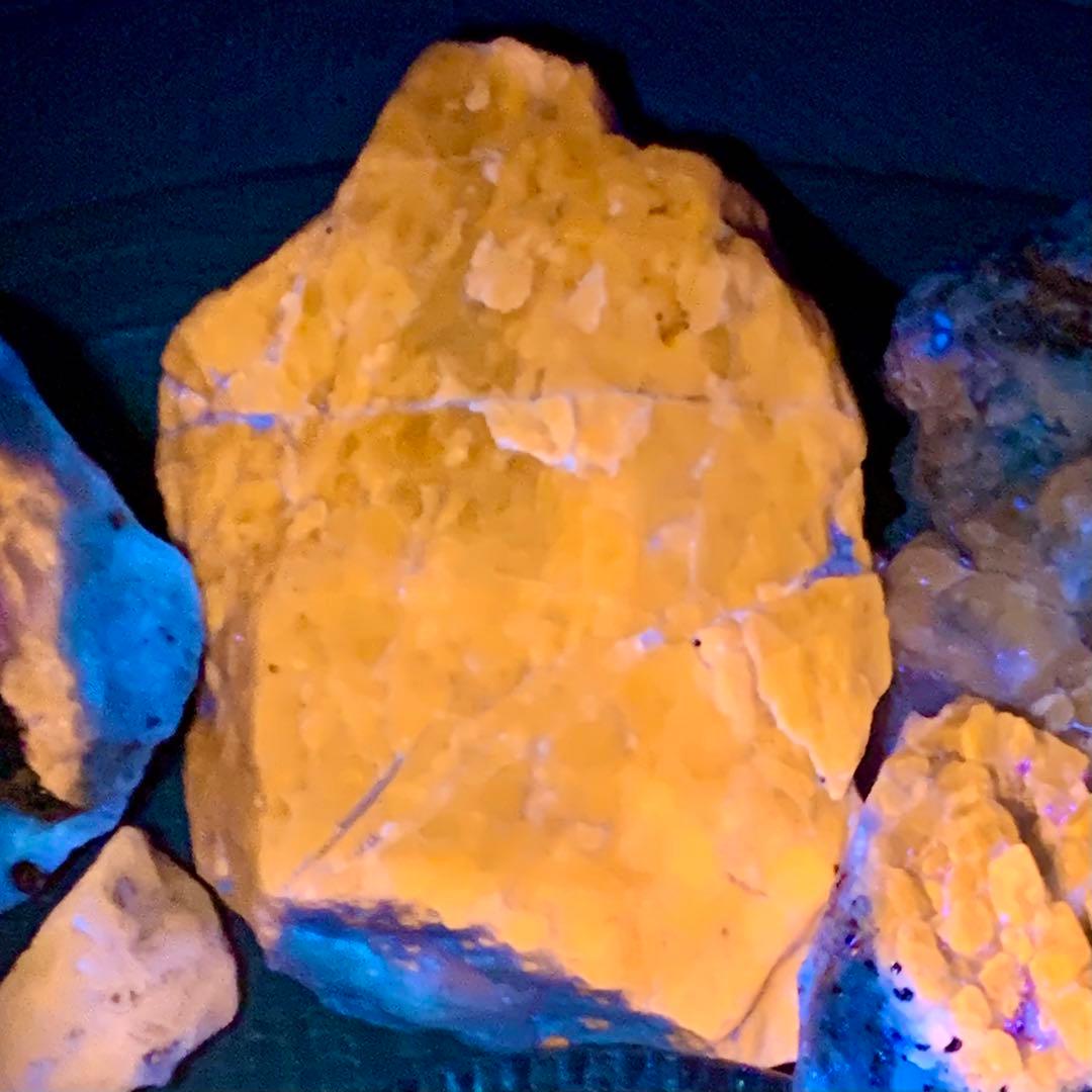 グリーンソーダライト巨大結晶