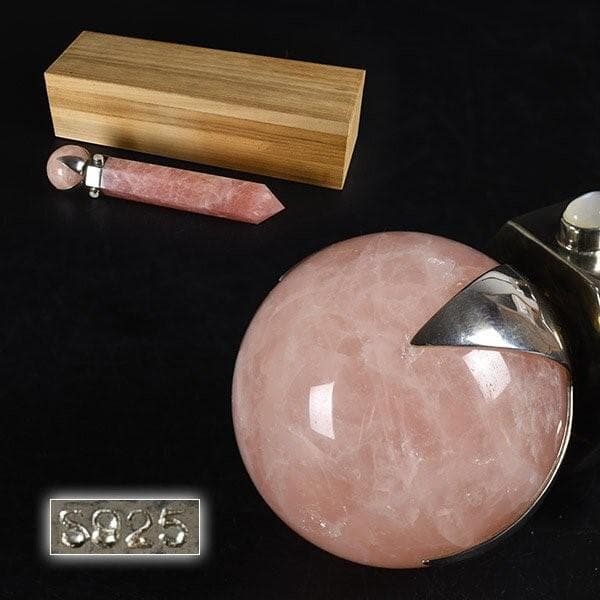 ローズクォーツ守り剣の置物