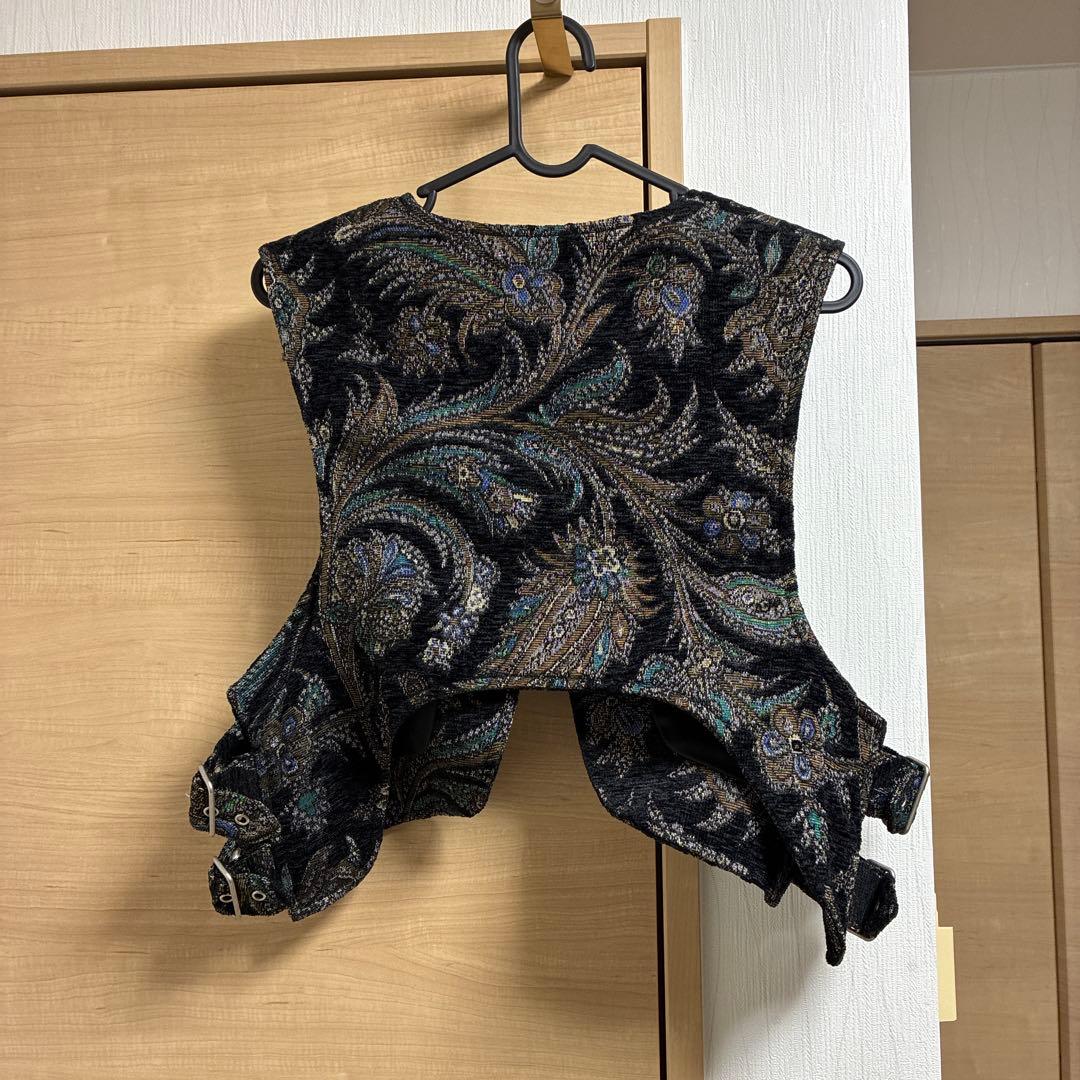 【土日限定値下げ】NOT CONVENTIONAL ペイズリー柄ベスト