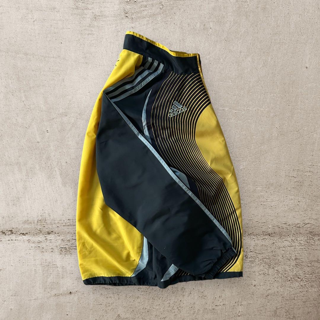 希少adidasアディダスARIS FCナイロンジャケットドローコード刺繍ロゴ