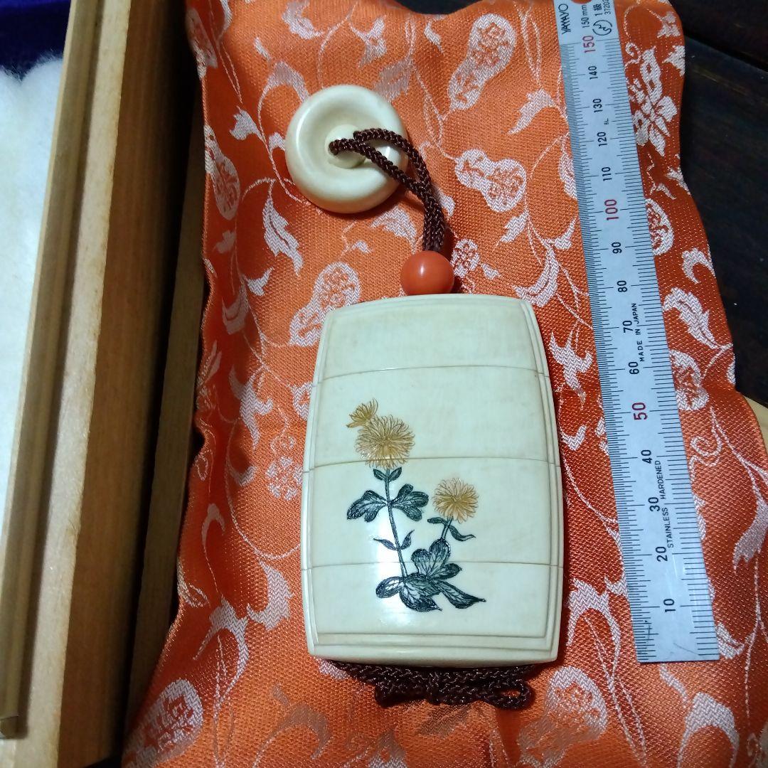【値下げ】印籠　饅頭根付　珊瑚緒締　花鳥図　天然素材　上桐箱＆保護布付