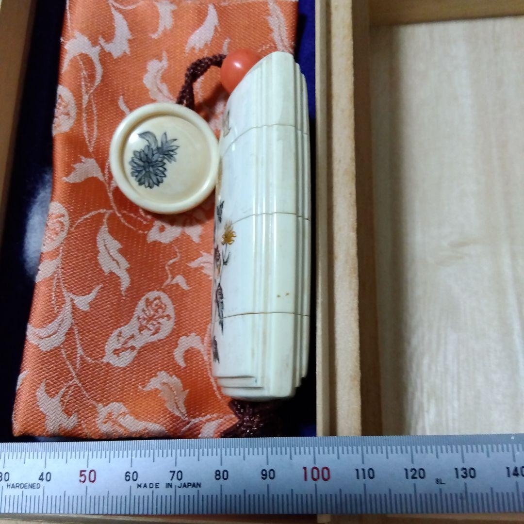 【値下げ】印籠　饅頭根付　珊瑚緒締　花鳥図　天然素材　上桐箱＆保護布付