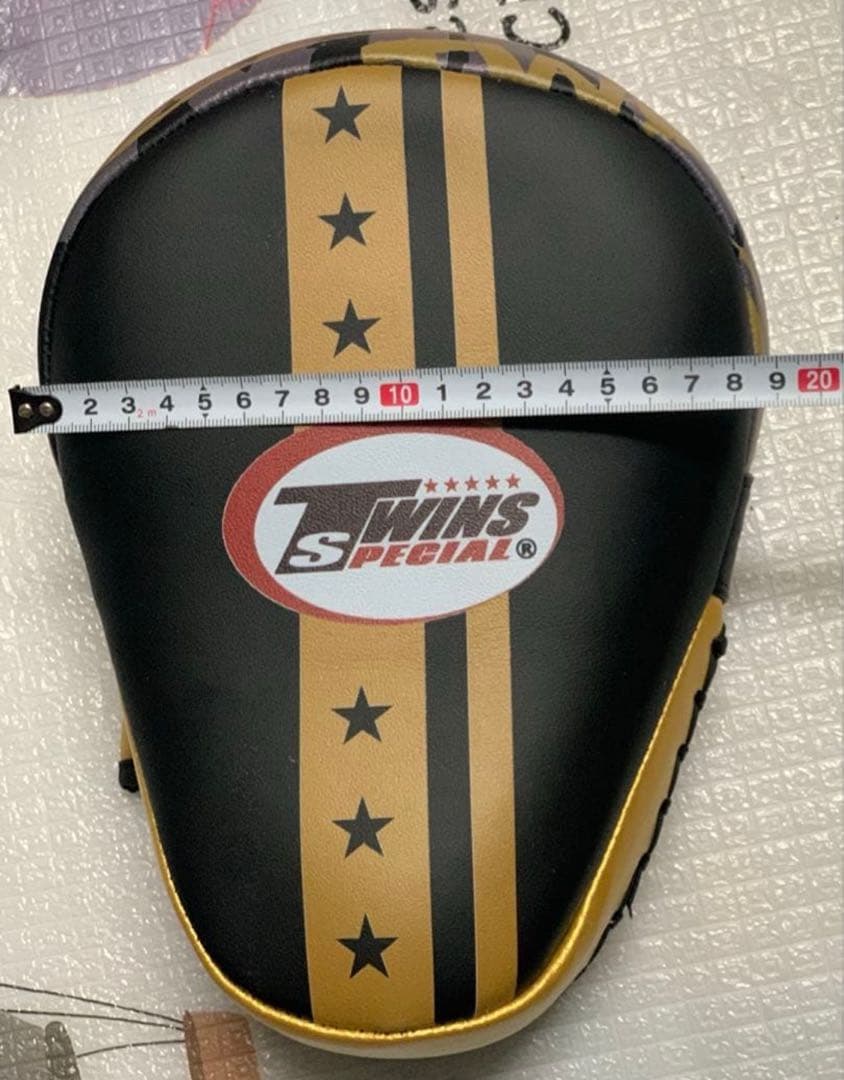 TWINS ペアパンチミット　金　ゴールド 　黒