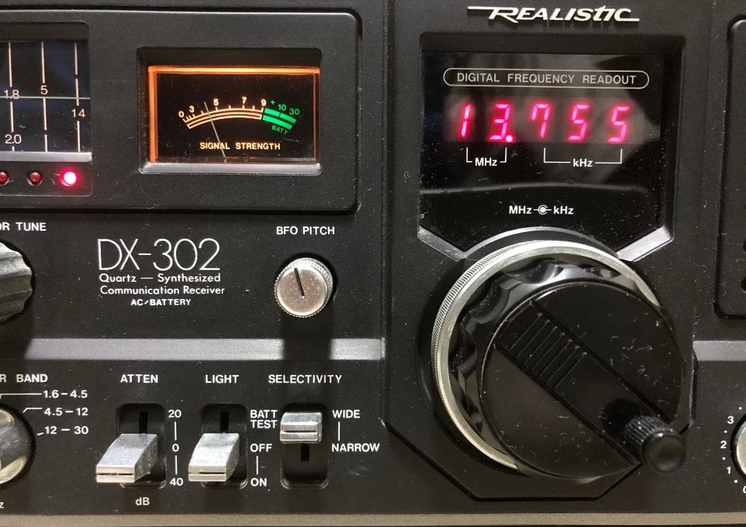 Realistic DX-302 短波受信機