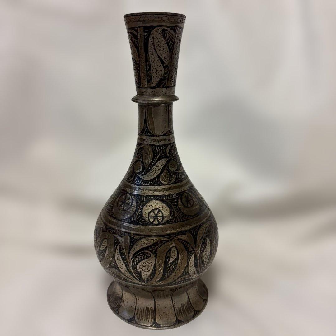 【希少】　インド工芸 ビドリ焼き 銀象嵌 黒地 花瓶 伝統金属工芸