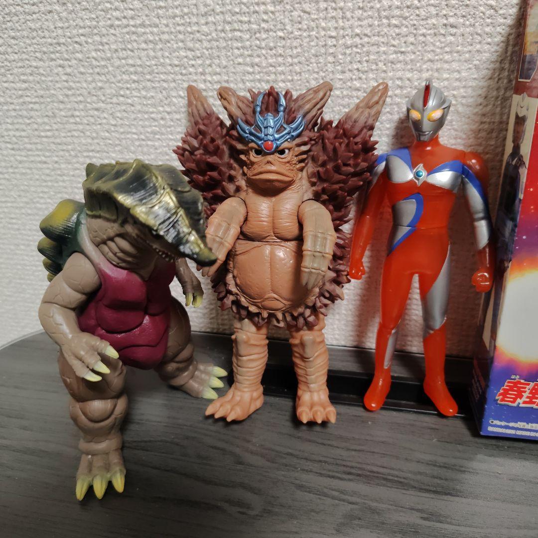 ウルトラマンコスモス　空からの贈り物セット　春野ムサシ　怪獣　フィギュア
