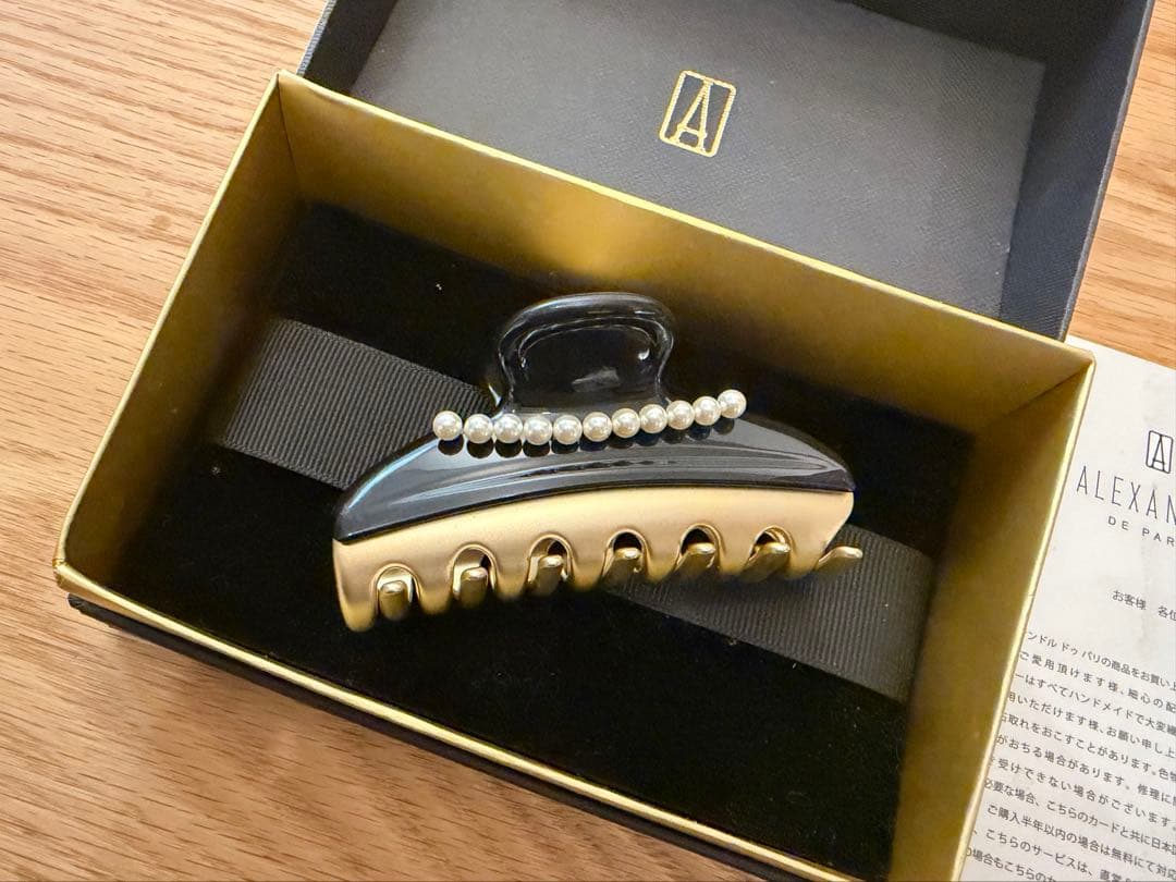 アレクサンドルドゥパリ　ヴァンドームクリップ　パール　ブラック　Mサイズ
