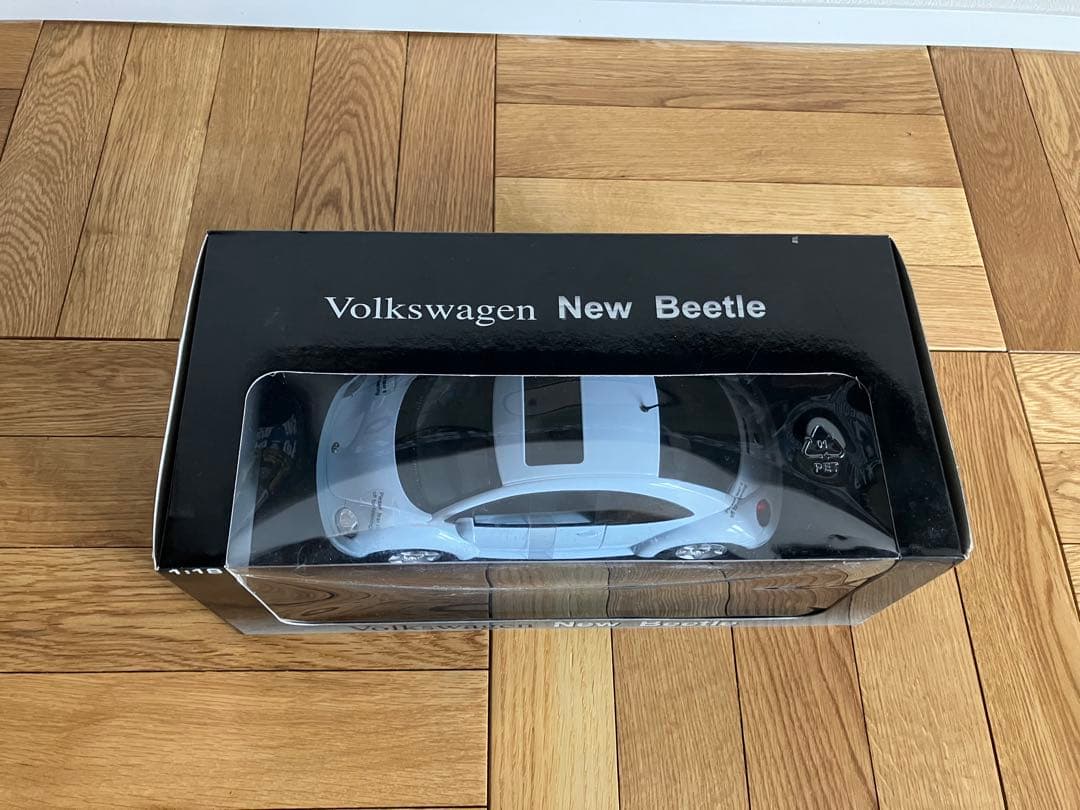 未開封 1/18 オートアート フォルクスワーゲン ニュービートル ホワイト