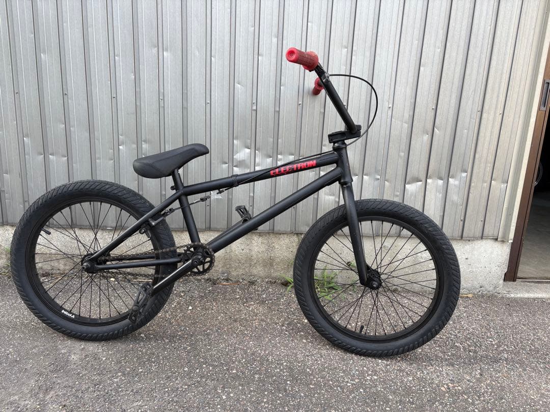 自転車本体 BMX flybikes