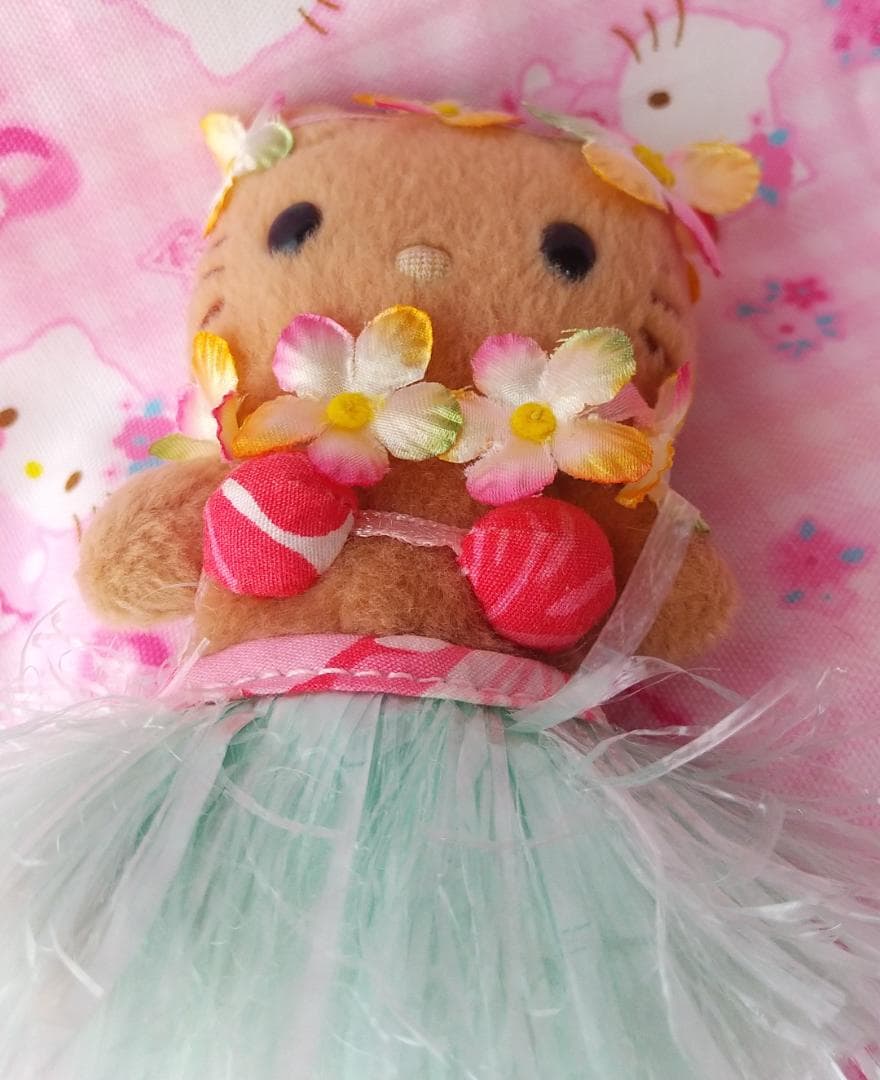 日焼けキティ　キーホルダー　マスコット　ぬいぐるみ　ハワイ　フラダンス