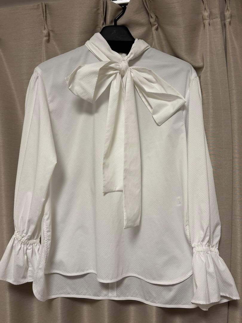 united arrows ボウタイドットフレアスリーブブラウス