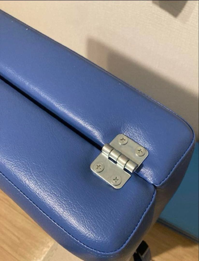 【専用】高田製作所（有孔）ベッド ブルー 青 穴付きマッサージテーブル 折り畳み