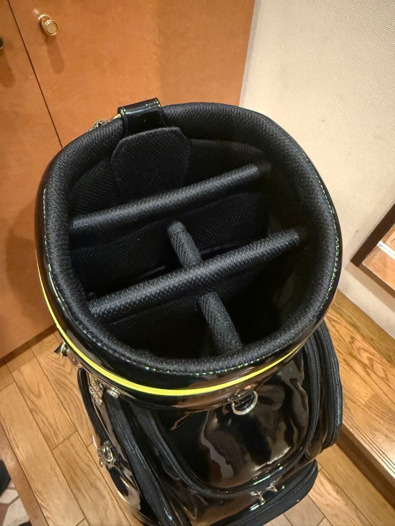 美品⭐︎Psycho Bunny ゴルフバッグ・キャディバッグ　ネームプレート付き