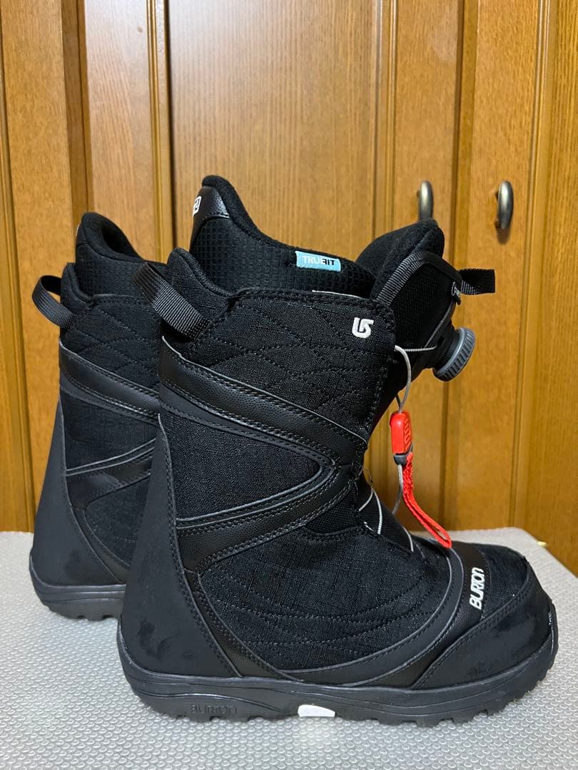 美品　バートン STARSTRUCK BOA 24.5cm レディース