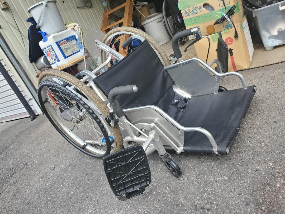 ☆★　日進医療器株式会社　座席昇降機能付き　車椅子　トライメイトN　★