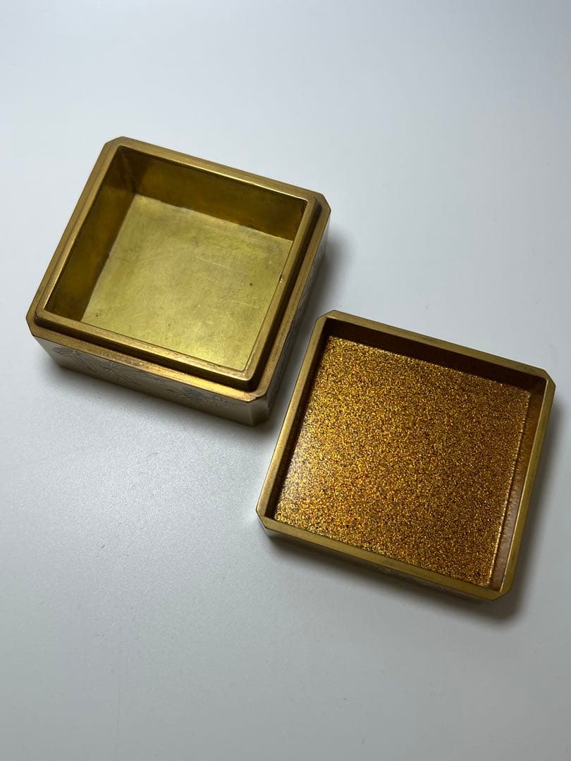 香道具 時代蒔絵 金蒔絵花草風景図香合 金地内金梨地 箱付 明治時代蒔絵　古美術