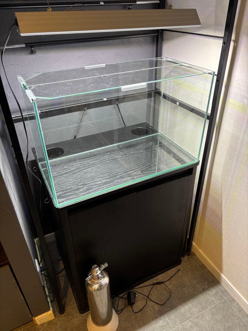 60センチガラス水槽セット‼️アクロLEDライト、水草CO2ジェネレーター付き‼️