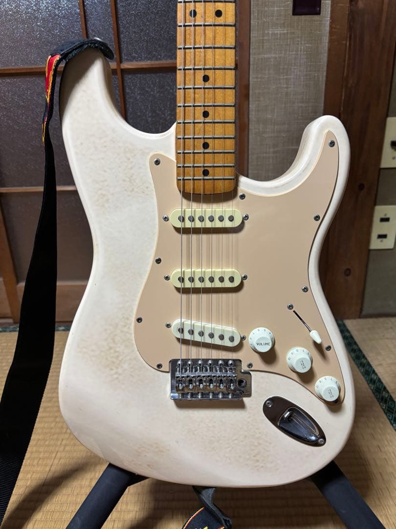 ギター Fender JAPAN Stratocaster