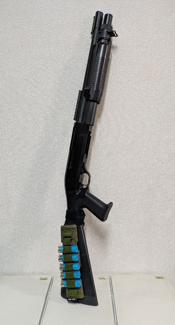 東京マルイ　M3スーパー90 ショットガン　ショットホルダーとシェル付き