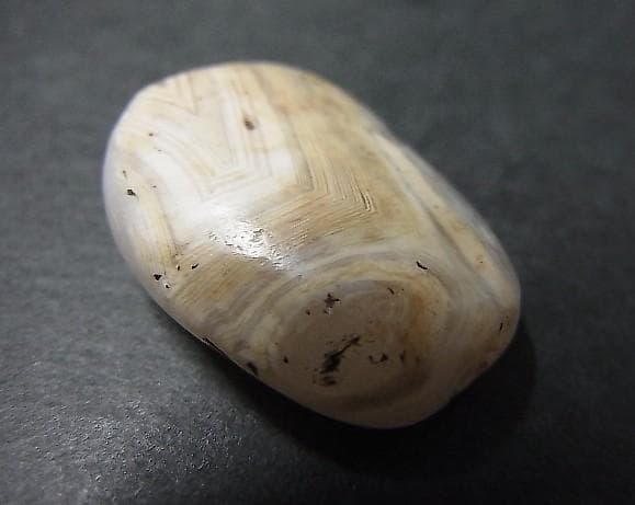 ★K0401★ 古代石 (214) 出土　リアルなスレマニ　 縞瑪瑙 ビーズ