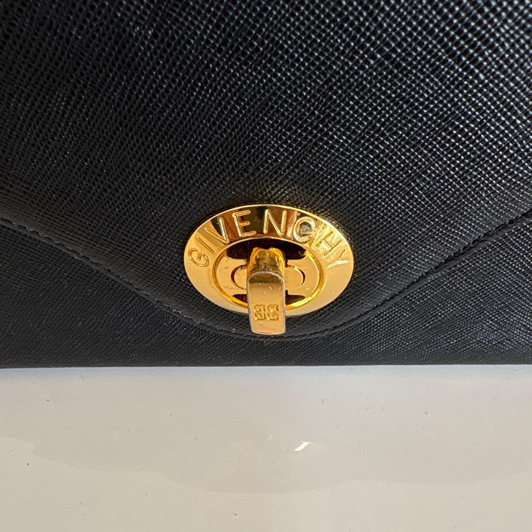 GIVENCHY 黒 レザーハンドバッグ