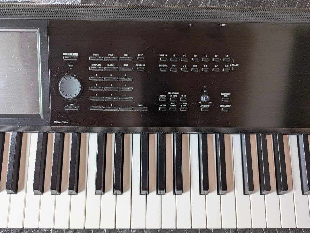 お買い得 美品 KORG KRONOS2-88 シンセサイザ