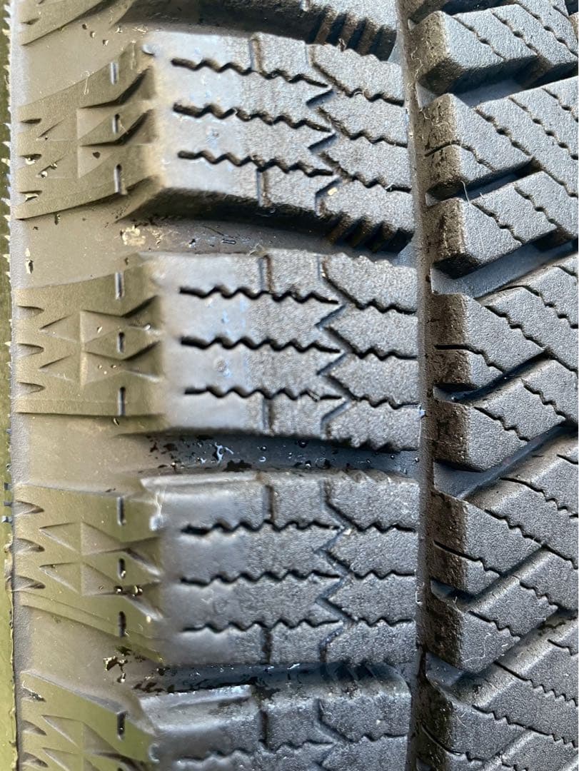 走行距離少★美品スタッドレス タイヤ & ホイール4本
