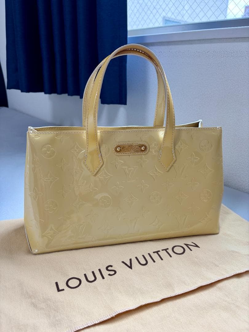 ルイヴィトン Louis Vuitton バッグ ヴェルニ ウィルシャーPM