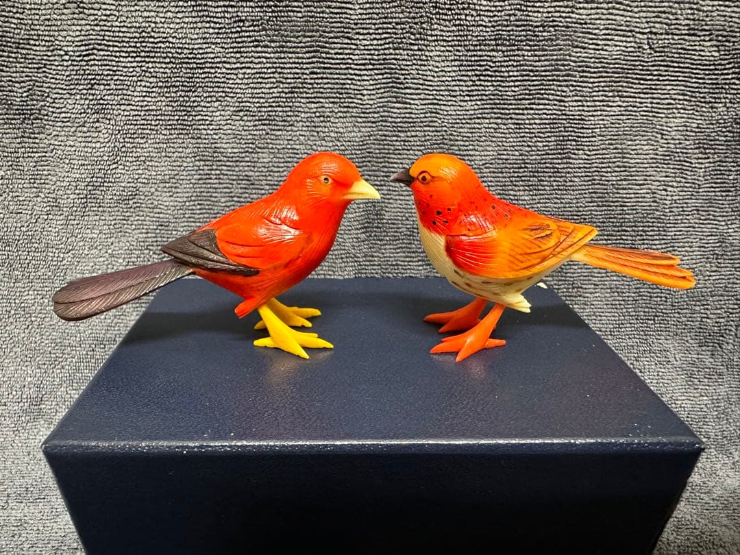 置物　根付　鳥カラフル 2匹　天然素材　マンモス　象牙風 骨董　美術品
