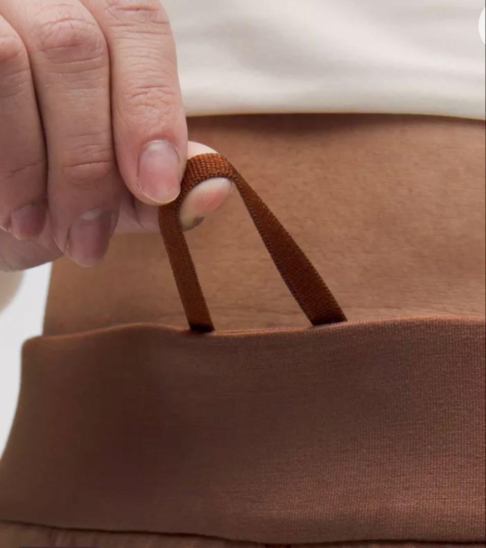 新品 ルルレモンSoftstreme ハイライズ ストレートレッグパンツ XS