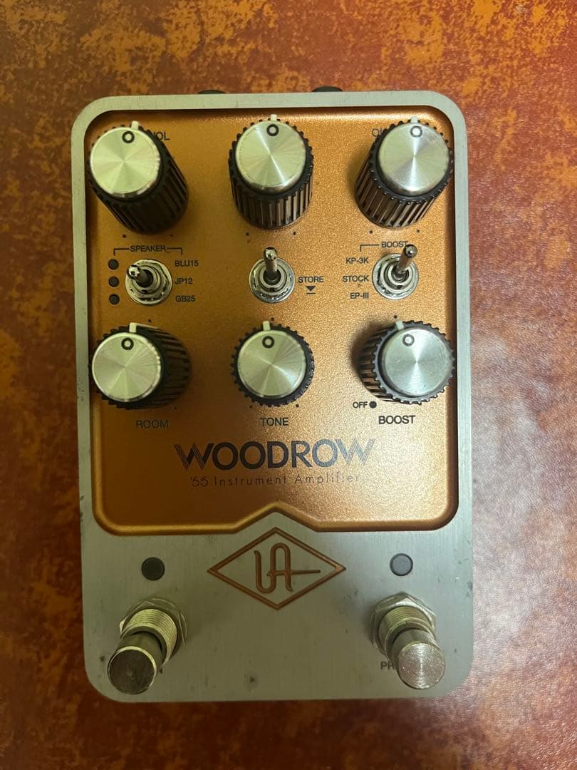 ギター UAFX Woodrow'55