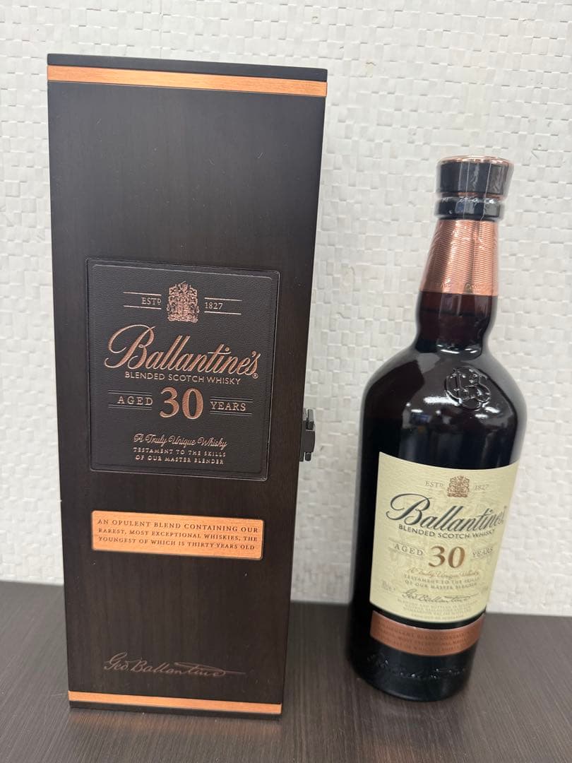 BALLANTINE バランタイン 30年 箱付き 700ml 40度
