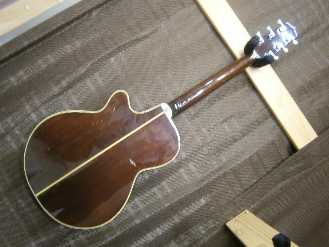 値下げ・タカミネ＜NPT-108＞日本製・エレアコ・薄いボディ