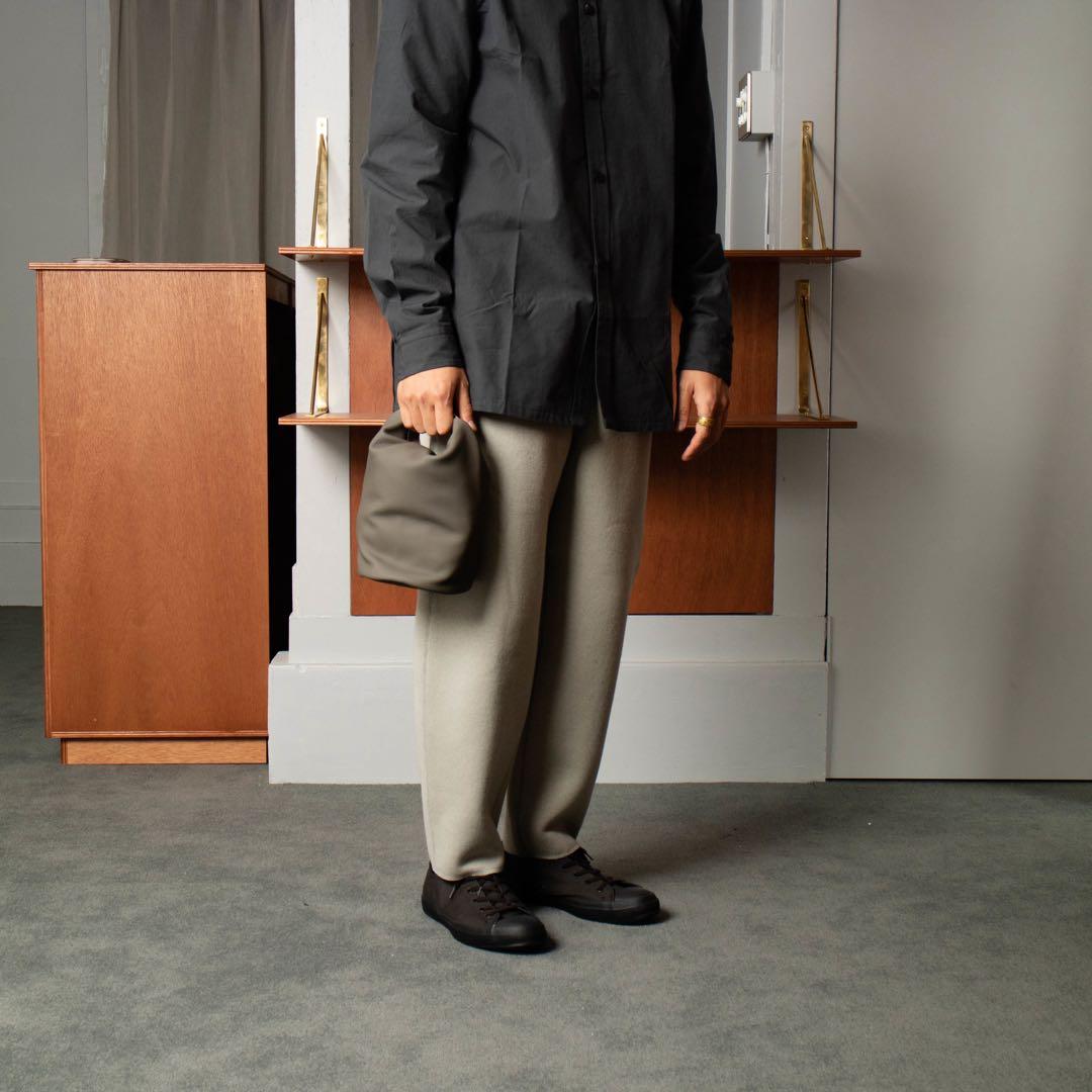 ERA. イーラ BUBBLE CALF ROLLTOP BAG 3L