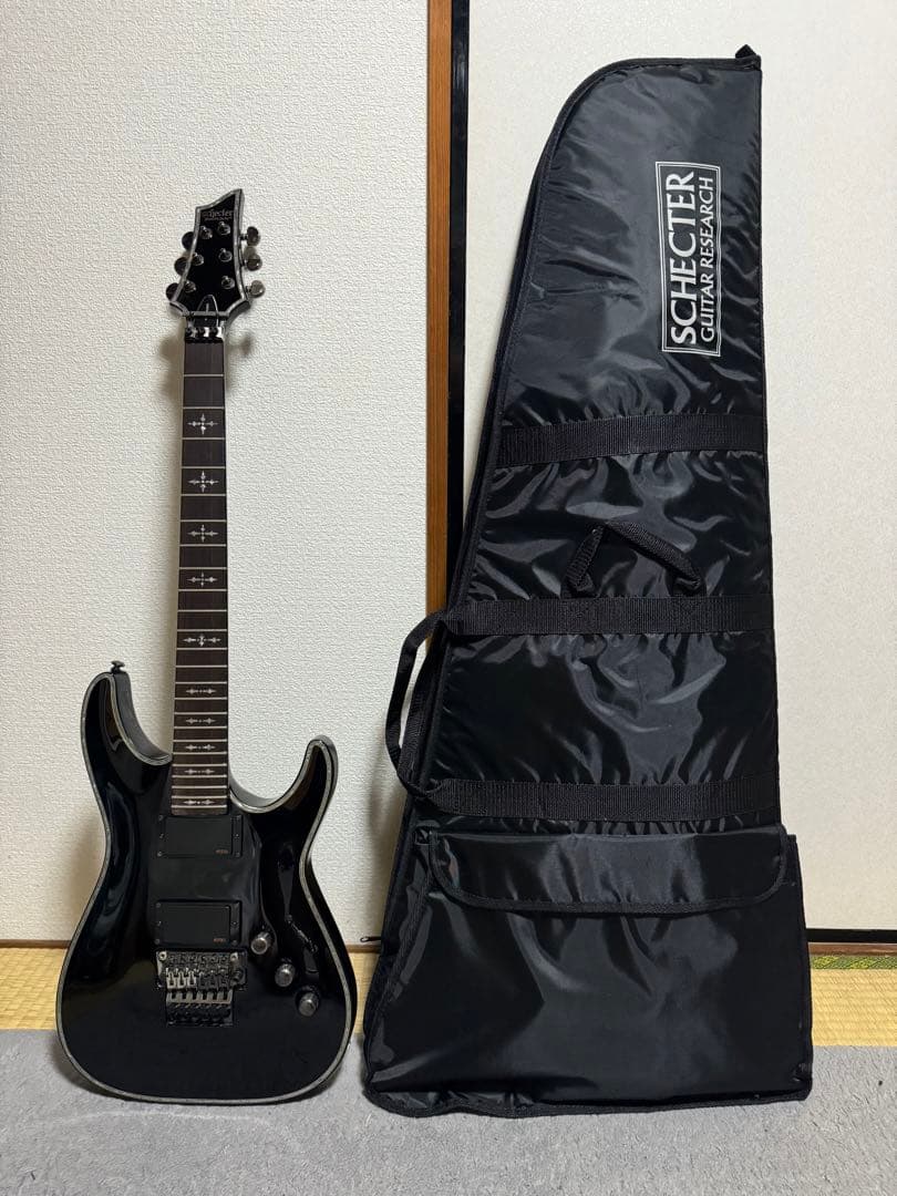 Schecter Diamond Series ブラックエレキギター