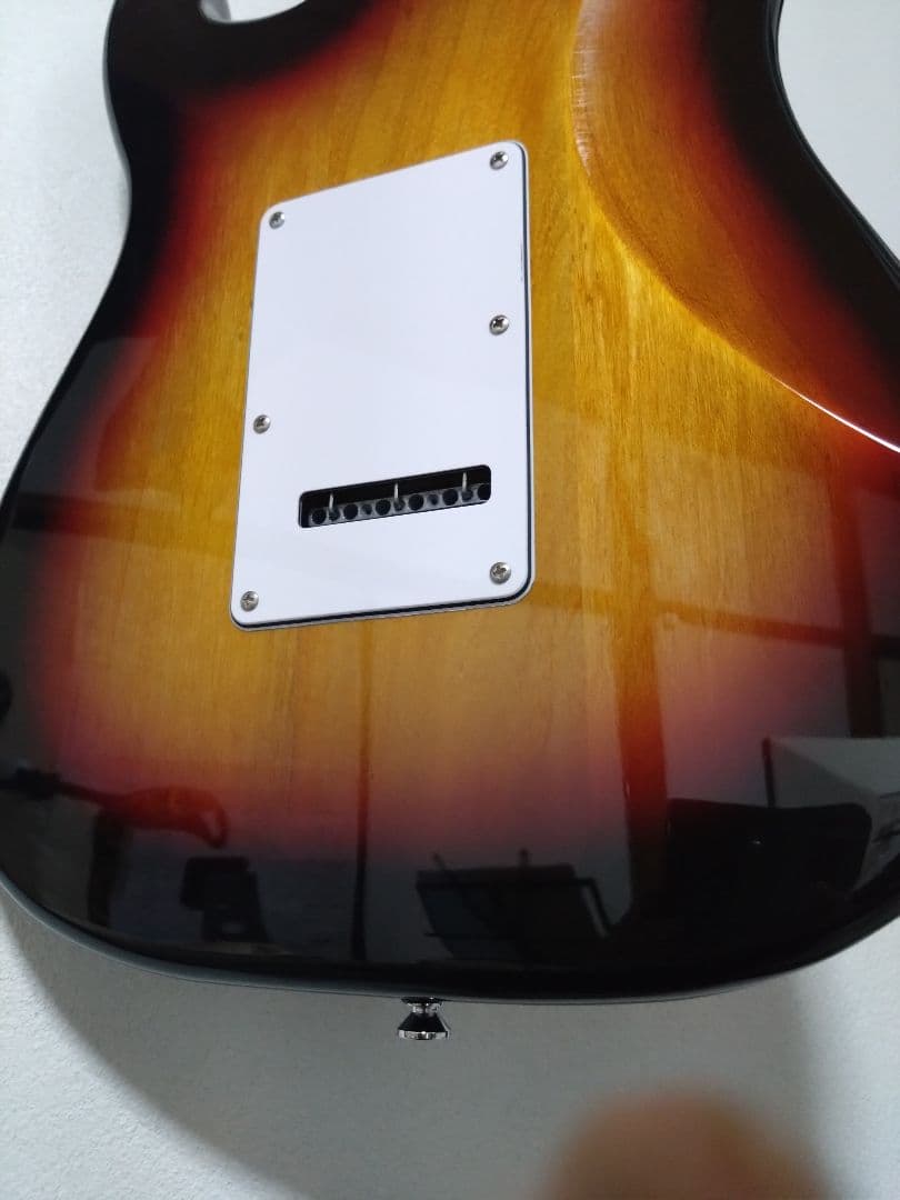 つ*ゆ様 Squier by Fender Affinity ストラトキャスター