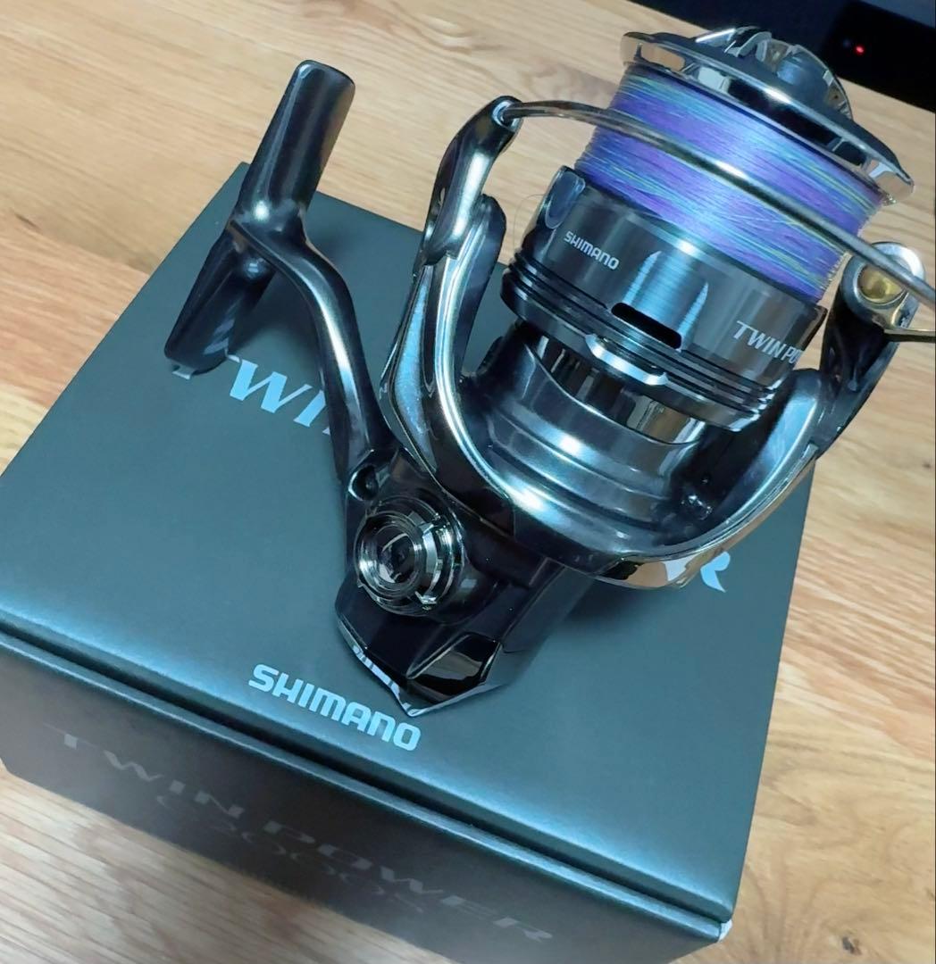 【新品同様・極美品】シマノ 24ツインパワー C2000Sゴリ感なし・即使用OK