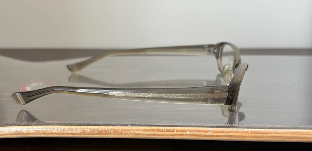 999.9 フォーナインズ　SHS-02 渋谷店限定　メガネ　メガネ拭き