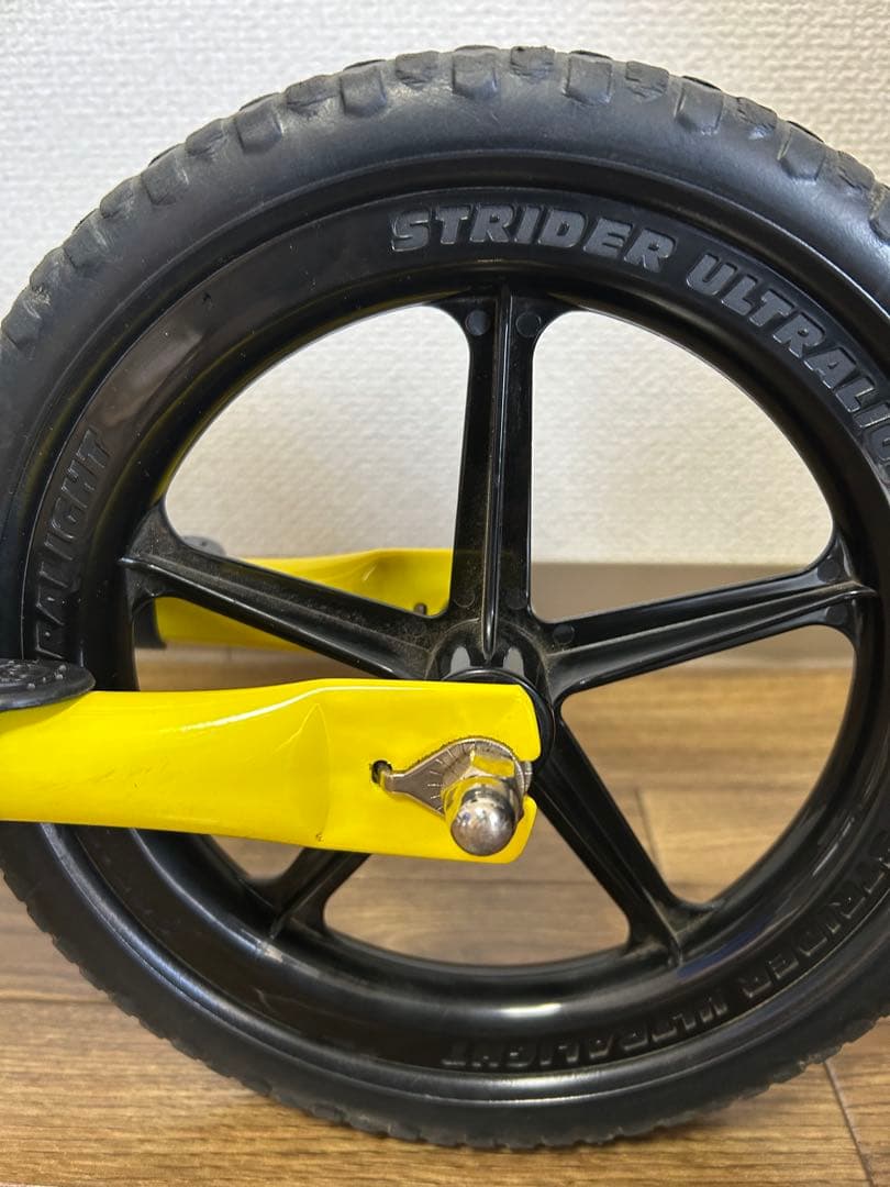 ストライダー 12インチ イエロー